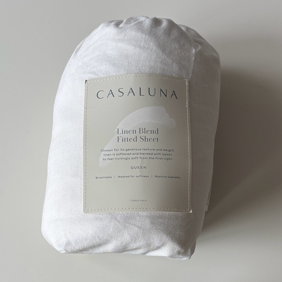 Casaluna Linen Blend Fitted Sheet - Picture 1 of 6
